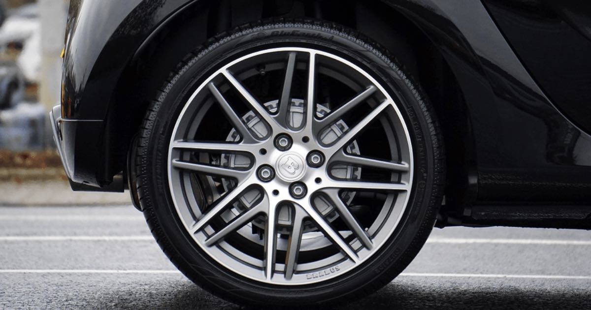 Harga Ban R15 V2. Catat! Ini Harga Ban Mobil Ring 15 dari Berbagai Merek