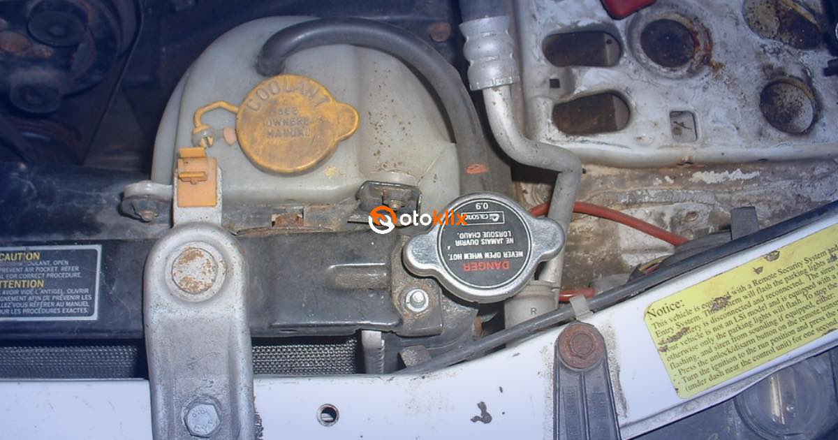 Penyebab Air Radiator Mendidih Dan Menyembur Keluar. Waspadai 7 Hal Ini! Jadi Penyebab Air Radiator Mendidih