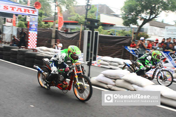 Motor Jupiter Z 2004. Yamaha Jupiter Z 2004 : Kawin Silang Hasil Gemilang