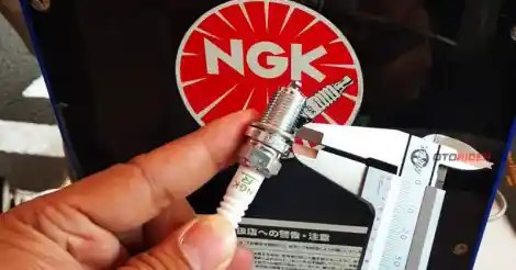 Ukuran Celah Busi Motor. Efek Merapatkan Gap Busi, Apa Bisa Bikin Motor Jadi Lebih Kencang?