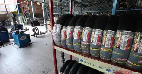 Cara Melihat Kadaluarsa Ban Motor. Ternyata Ban Memiliki Masa Kadaluarsa, Berapa Lama?