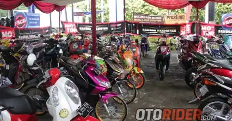 Kontes Motor Ninja 150 R. 138 Motor Ramaikan Kontes Modifikasi Mall Grand Cakung