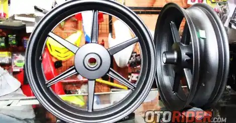 Velg Racing Untuk Yamaha Nmax. Pelek Yamaha NMax 14 Inci Bertapak Lebar, Cuma Rp 1,3 Jutaan