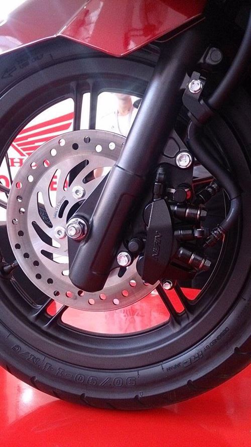 Kaliper Pcx 3 Piston. kaliper rem depan 3 piston All New Honda PCX 150 2015 launch