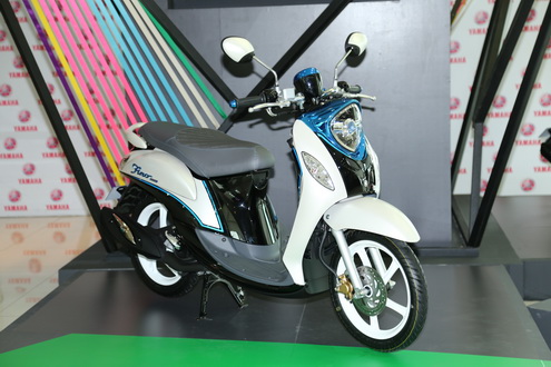 Perbedaan Fino 115 Dan 125. Lho Yamaha mio Fino 125 Blue Core Indonesia beda sama