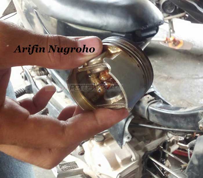 Bongkar Mesin Vixion. Bongkar Mesin Suzuki Shogun SP setelah 10 Tahun masih Jos, eh
