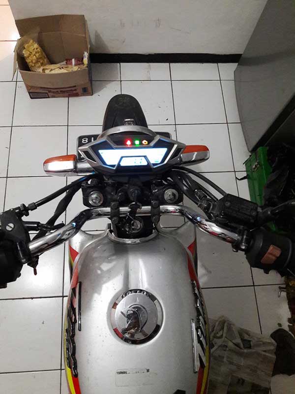 Cara Pasang Speedometer Variasi Megapro. Modifikasi Honda Tiger Pakai Speedometer All New CB150R ini