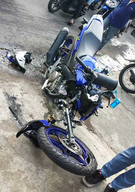 Motor Vixion Biru. Kecelakaan 3 Motor Di Malang, Yamaha New Vixion Advance