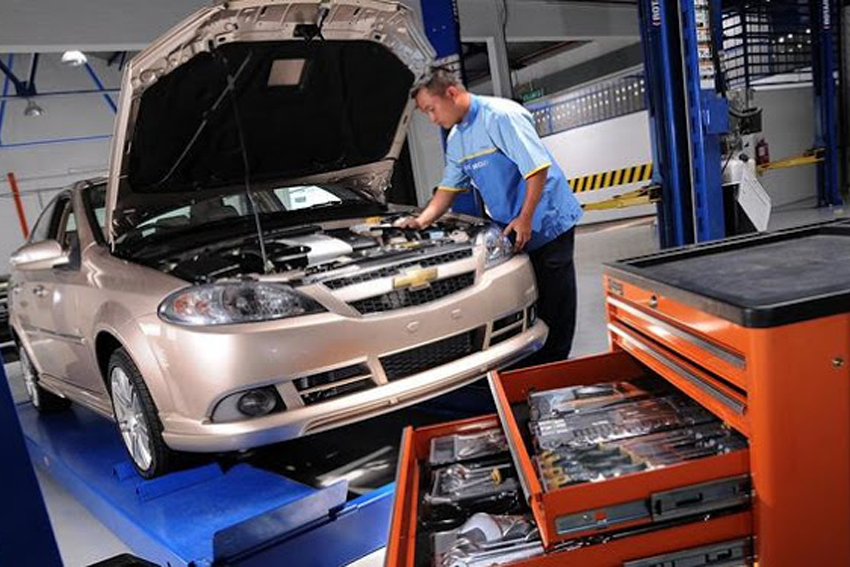 Cara Setel Gas Mobil Injeksi. Begini Cara Menyetel RPM Mobil Injeksi