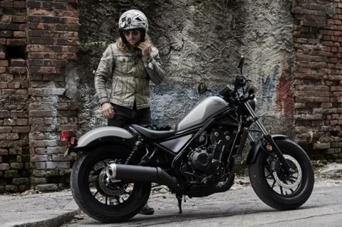 Harga Moge Honda. Rekomendasi 7 Moge yang Diproduksi Honda, Mana Favoritmu?