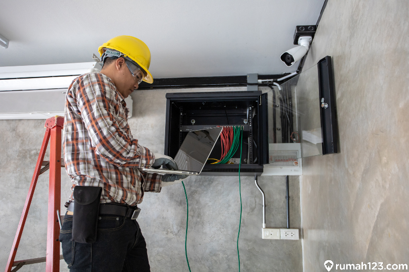 Cara Pasang Saklar 2 Lampu 1 Colokan. Cara Menghitung Biaya Instalasi Listrik Rumah Terbaru 2021. Ayo