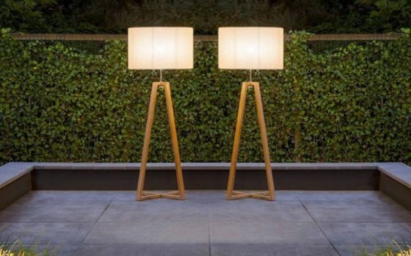 Cara Memasang Lampu Sorot Taman. 10 Model Lampu Tiang Teras, Rumah Lebih Cantik dan Bernuansa
