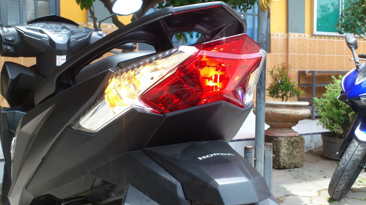 Cara Mengganti Lampu Depan Honda Cbr 150. Cara Mengganti Lampu Rem Vario 150 atau Vario 125 LED