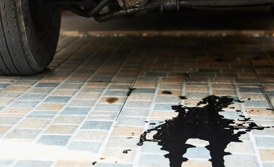 Oli Motor Menetes. Oh Ternyata Ini Penyebab Oli Rembes Sampai Menetes di Bawah