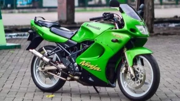 Ninja Kips Rr. Kawasaki Ninja RR KIPS, Motor 2-Tax Legendaris yang Harganya