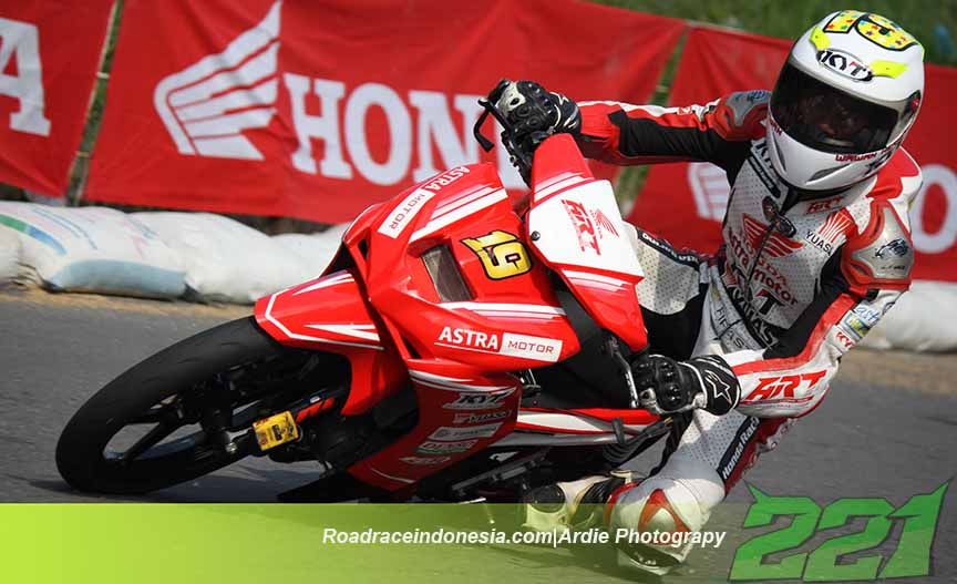 Honda Blade Road Race Mp1. Pasukan Sayap Tunggal Jajah Podium MP1 Motoprix Subang