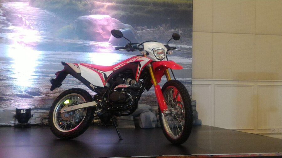 Ukuran Shock Depan Crf 150. Ini Spesifikasi Lengkap Honda CRF150L, Shock Udah Upside