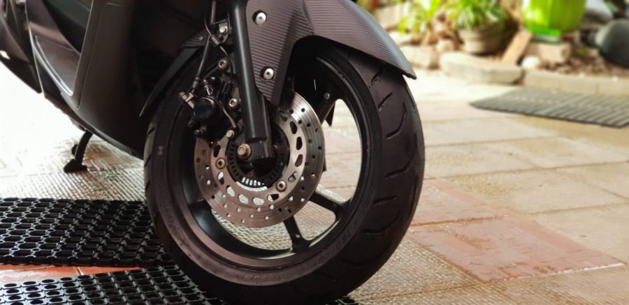 Ban Nmax Maxxis Vs Corsa. Review Ban Corsa M5 Khusus Nmax Setelah Sebulan Pemakaian -