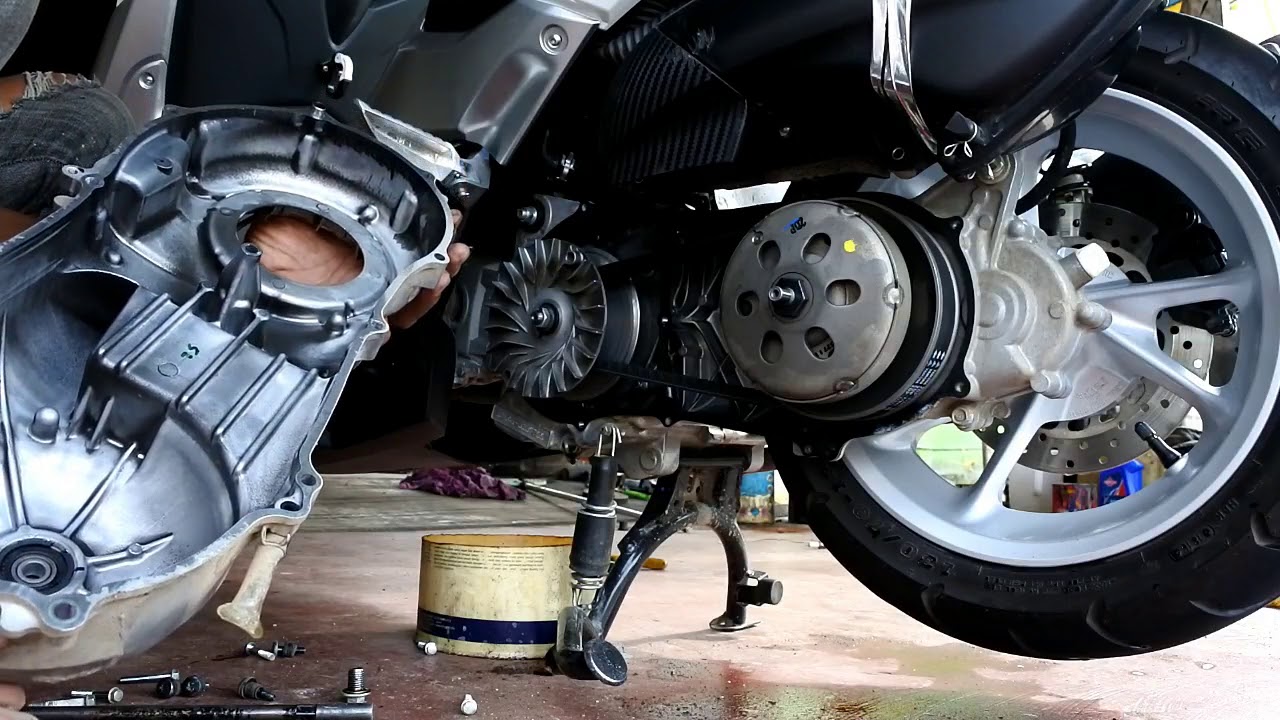 Penggantian Oli Mesin Sebaiknya Dilakukan Setelah Kendaraan Menempuh Jarak. Ganti Oli Motor Lihat Jarak Atau Waktu? Ini Yang Benar! – MOLADIN