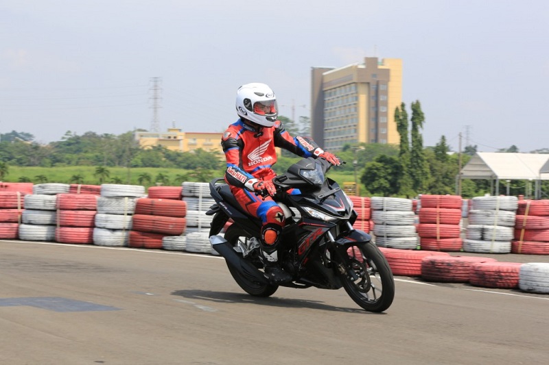 Supra Gtr 150 Vs Vario 150. Honda Supra GTR Speed Challenge, Ajak Komunitas Balapan