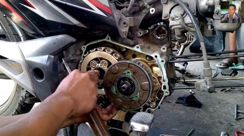 Tanda Motor Turun Mesin. 6 Penyebab Turun Mesin Motor Dan Ciri-Cirinya