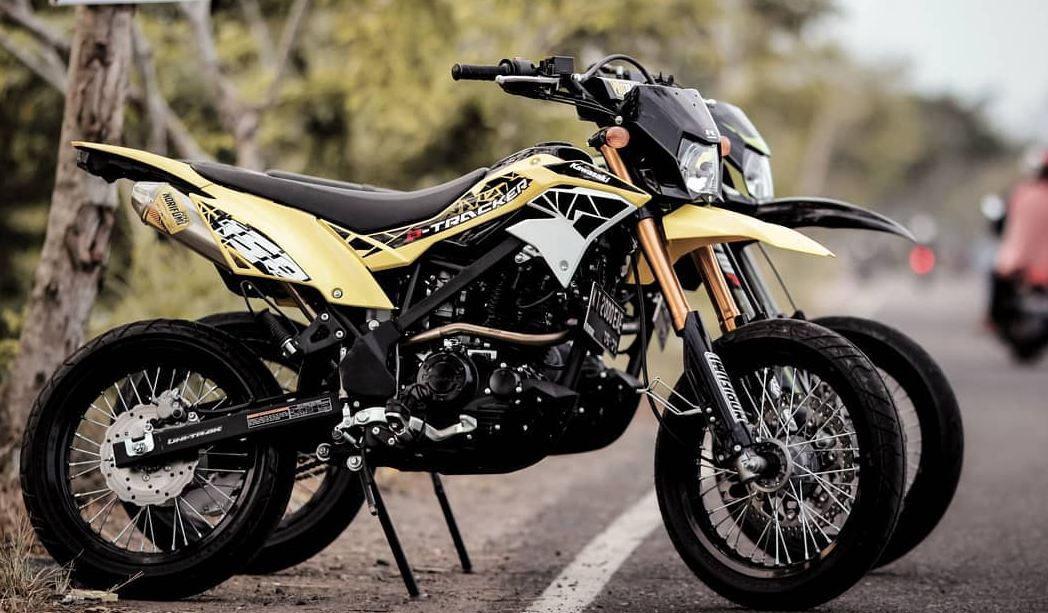 Perbedaan Klx 150 Dan 250. Perbedaan KLX Dan Dtracker, Kamu Pilih Yang Mana?