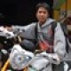 Cara Pasang Skotlet Pada Motor. Cara pasang bahan stiker transparan di lampu kendaraan