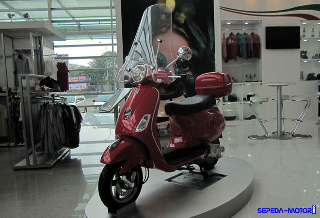 Oli Vespa Lx 150 Ie. Varian Vespa LX Series yang Mengaspal di Indonesia