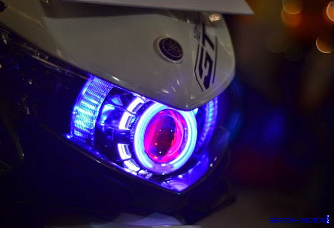 Cara Memasang Lampu Honda Verza. Cara Simpel Modifikasi Lampu LED pada Sepeda Motor