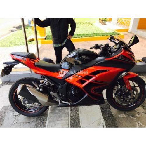 Jual Ban Battlax Ninja 250. Kawasaki Ninja 250 FI SE ABS KM Rendah Mulus Terawat Ban