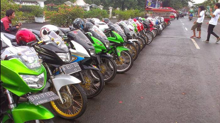 Harga Ninja 150r Bekas. Masih Jadi Incaran, Cek Harga Bekas Kawasaki Ninja 150 R dan