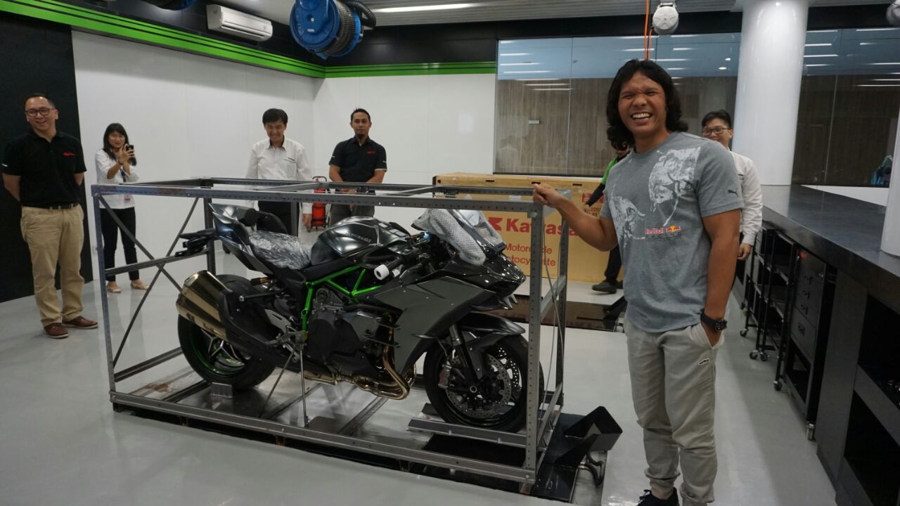 Pemilik H2r Di Indonesia. Amin Andrianto Jadi pemilik satu satunya Kawasaki Ninja H2