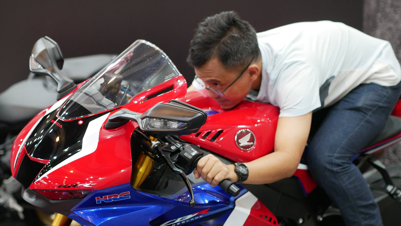 Honda Cbr1000rr Harga Otr. Honda CBR1000RR-R resmi dirilis AHM dengan Harga Mulai 990