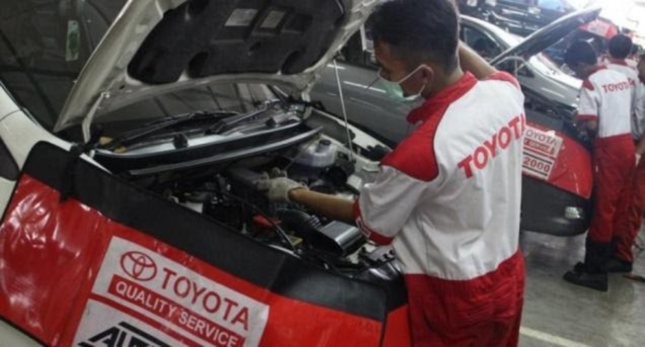Tanda Oli Mobil Kurang. 3 Tanda Oli Mobil Kurang Volume dan Pengaruhnya