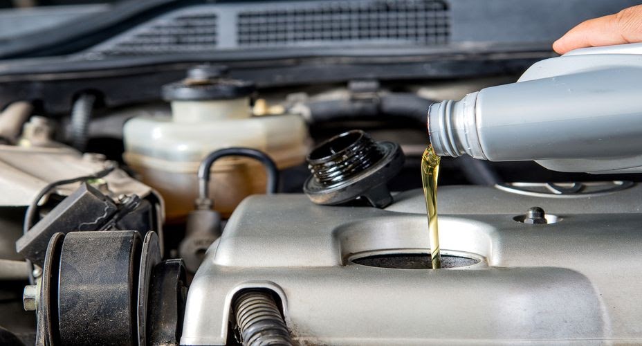 Ganti Oli Mesin Berapa Bulan Sekali. Ganti Oli Mobil Berapa Bulan Sekali Baiknya?