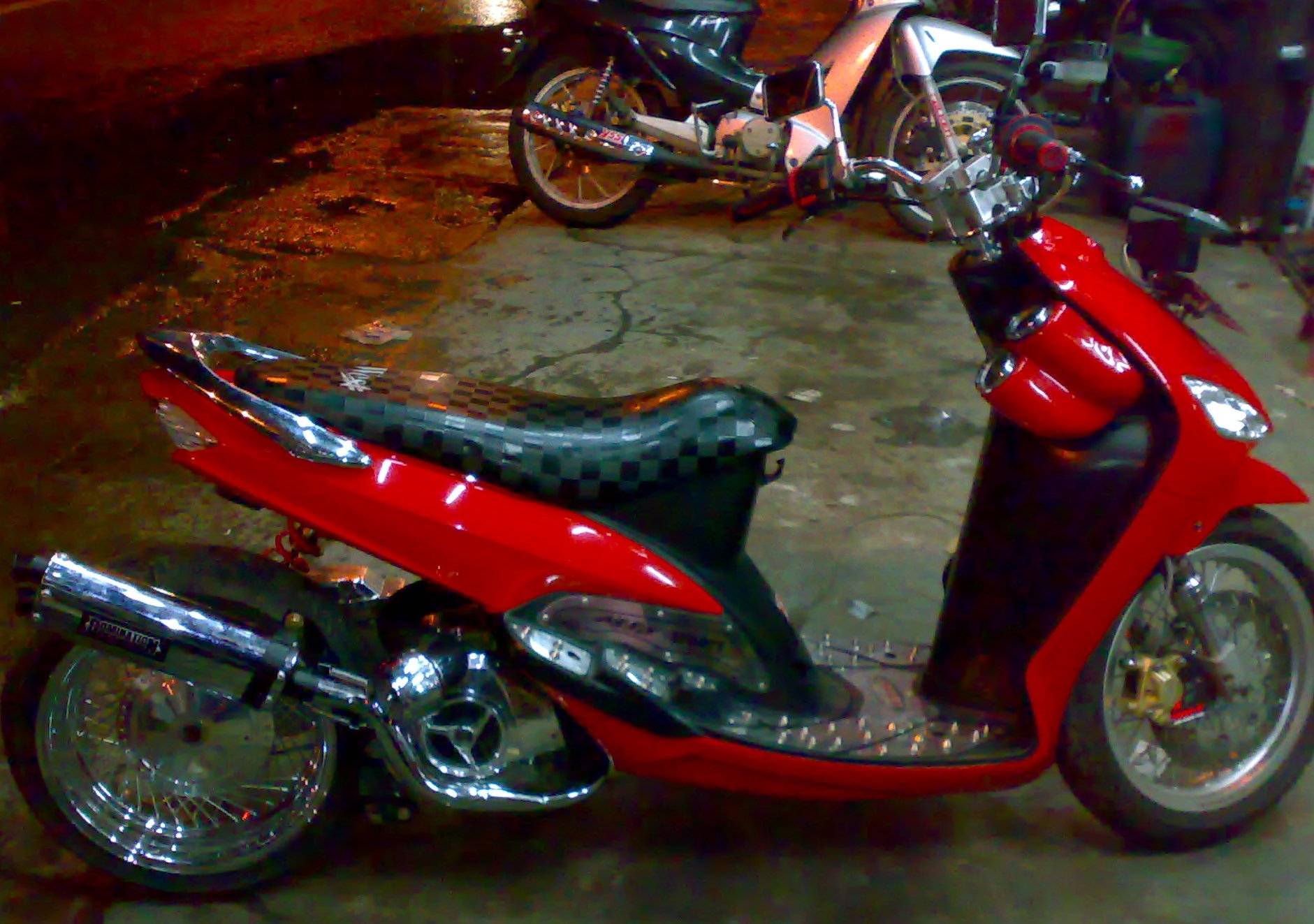 Biaya Modif Mio Soul Low Rider. Foto Biaya Modifikasi Motor Matic Lowrider