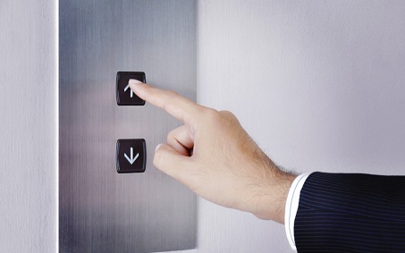 Arti Tanda Panah Di Lift. Cara Naik Lift (6 Langkah) Mudah dan Pahami Etikanya!