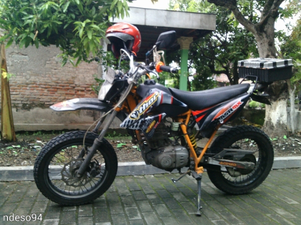 Rangka Thunder Trail. Suzuki Thunder 125 modifikasi menjadi trail supermoto – buat