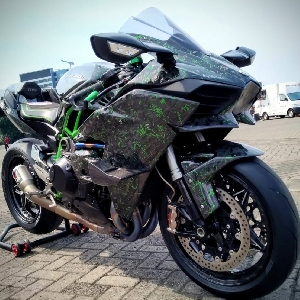 Ninja H2 Modifikasi. Kawasaki Ninja H2 Modif Bermandikan Karbon Kevlar, Begini