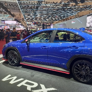 Warna Velg Merah. Pilihan Warna Velg Yang Sesuai Dengan Warna Mobil Kalian, Bisa