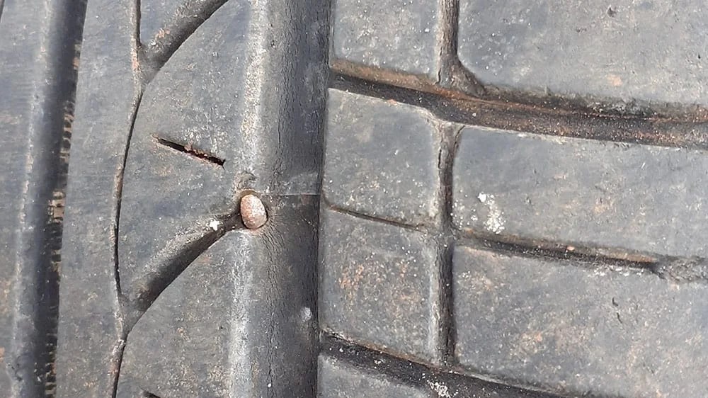 Tambal Ban Tubeless Sobek Samping. Ban Bocor dan Sobek Samping akhirnya Pakai Ban Dalam, Ini