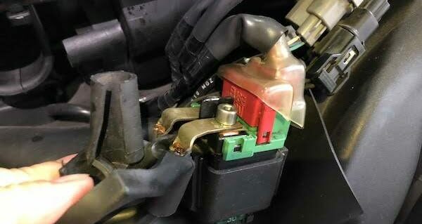 Letak Relay Starter Vespa Primavera. Ciri-ciri Relay Starter Motor Rusak, Selain Bunyi Kasar?