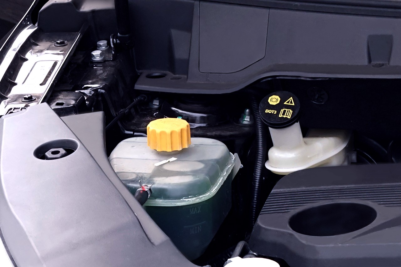 Air Radiator Selalu Berkurang Kemungkinan Disebabkan Oleh. 5 Penyebab Air Radiator Mobil Kotor dan Cepat Berkurang