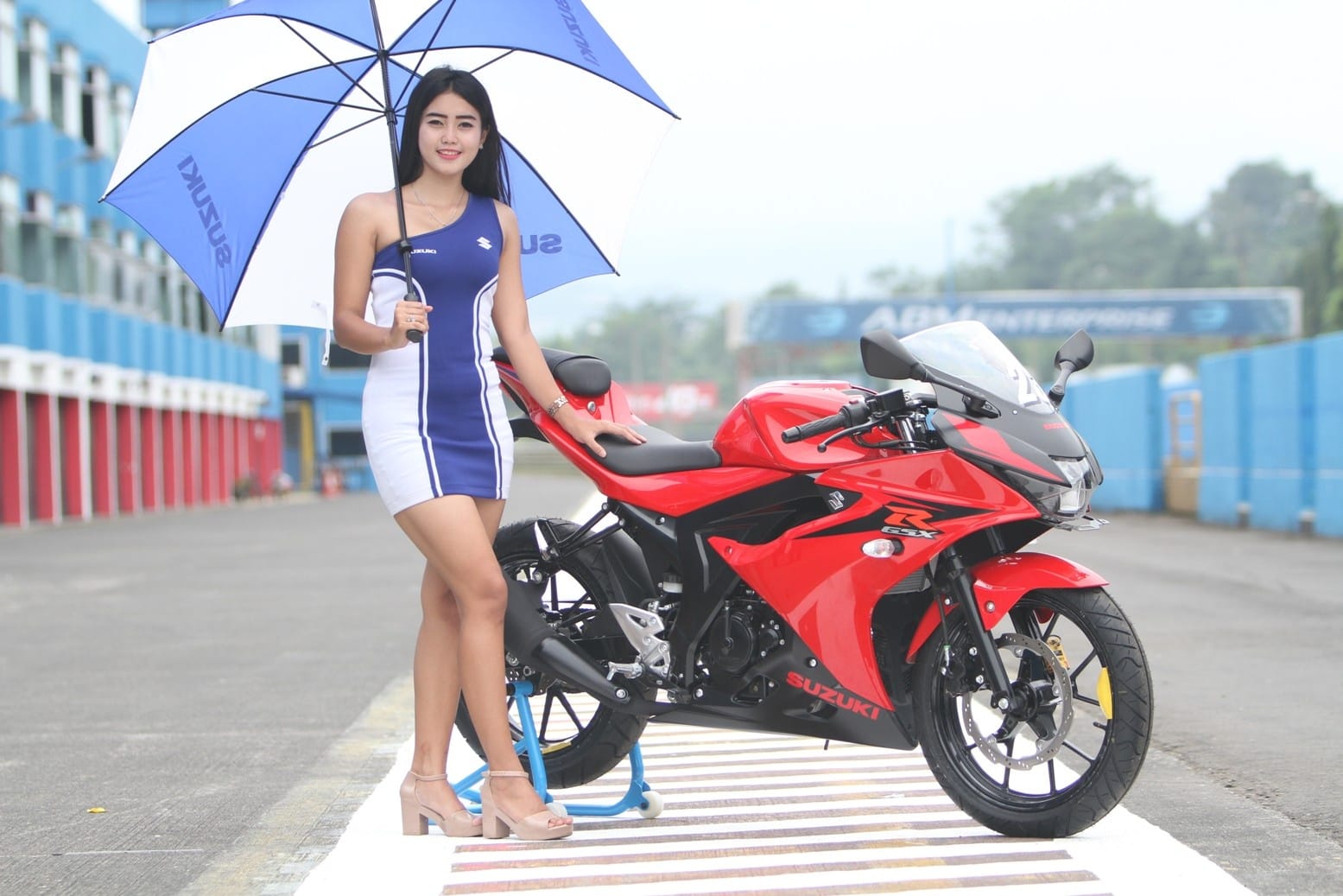 Kelebihan Dan Kekurangan Suzuki Fxr 150. Bersaing Dikelas Sport Fairing, Suzuki GSX R150 Punya Kelebihan