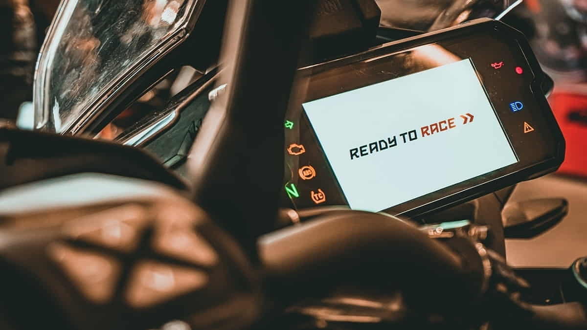 Cara Membuat Alarm Sepeda Motor. Cara Membuat Alarm Motor dengan HP, Pemula Wajib Tahu Ini!