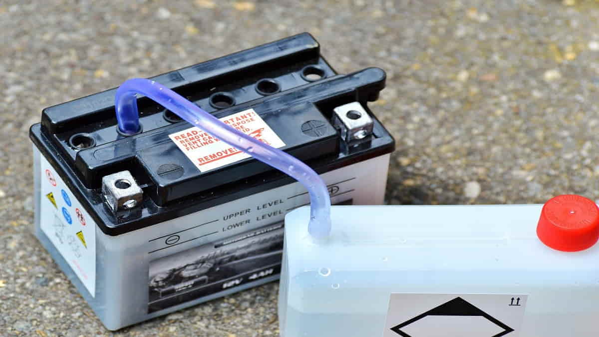 Lampu Motor Tanpa Aki. Efek Motor Tanpa Aki yang Bisa Berdampak Buruk pada Kendaraan
