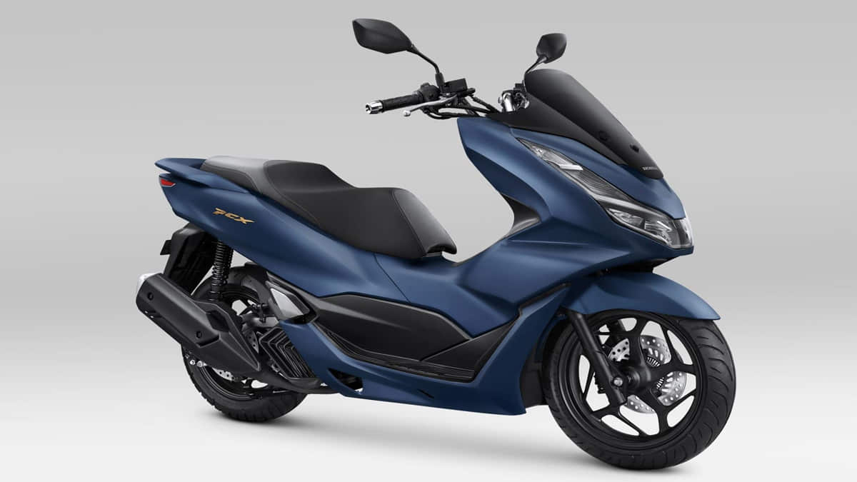 Pcx Royal Matte Blue. Honda PCX 160 Royal Matte Blue Terlihat Semakin Mewah