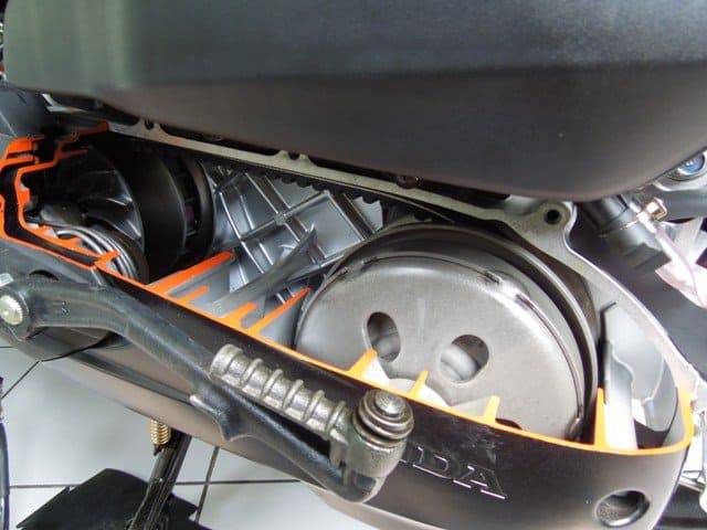Mesin Honda Beat Bergetar. Penyebab Tarikan Awal Motor Matic Anda Bergetar