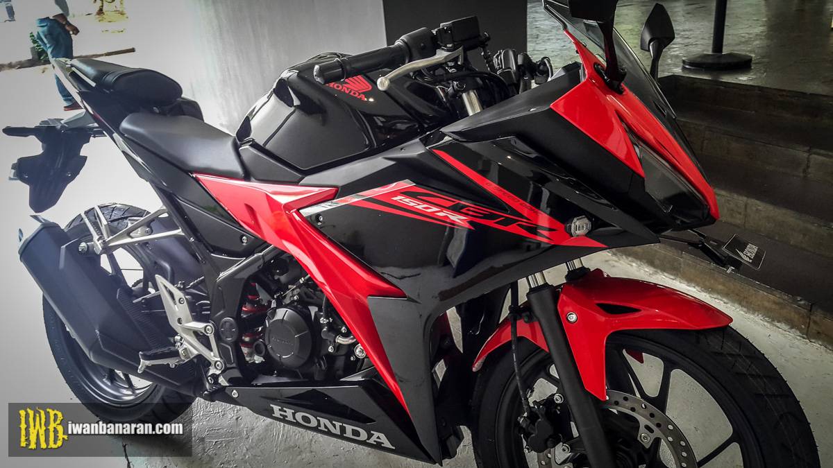 Modifikasi Cbr 150 Jari Jari Warna Merah. Kumpulan Modifikasi Motor Cbr 150 Warna Merah