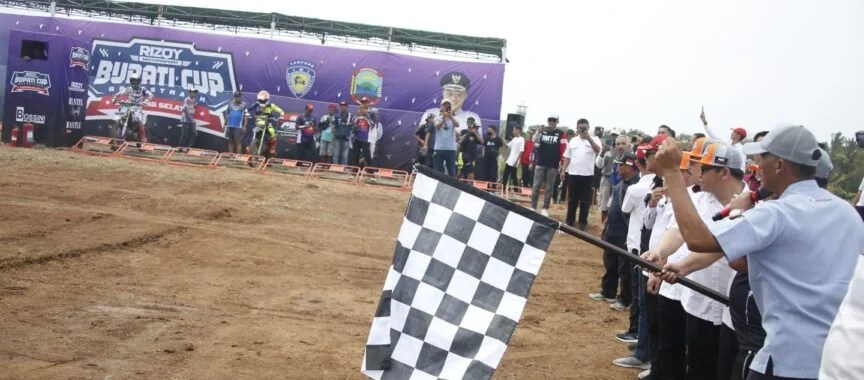 Motor Sport Modifikasi. Kejuaraan Grass Track Rizqy Motor Sport Bupati Cup Meriahkan